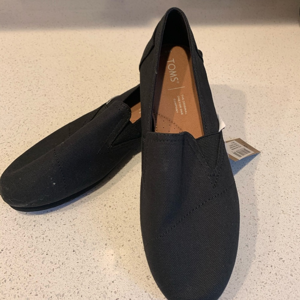 Tom’s women’s Redondo Luther new with tags